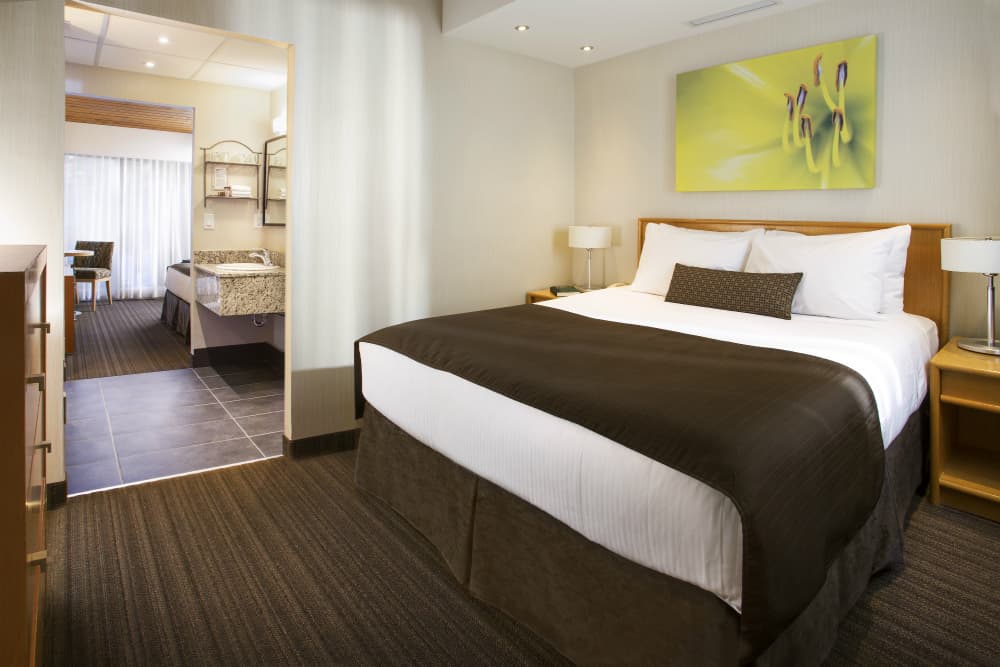 Premium Room Two Queen Beds Divided