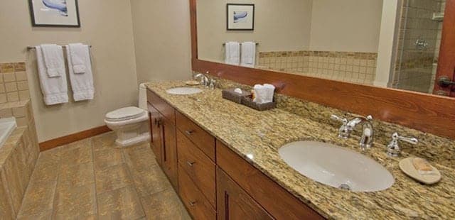 First Tracks Lodge