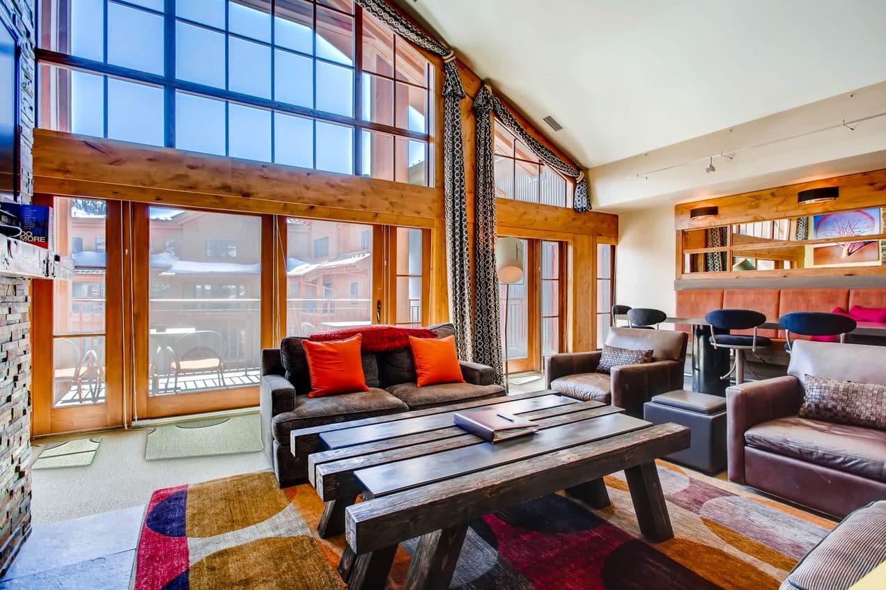 Lodge at Mountaineer Square