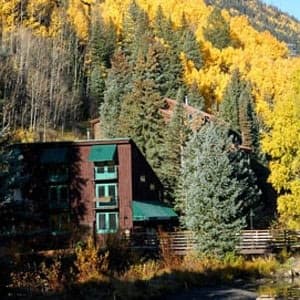 Manitou Lodge