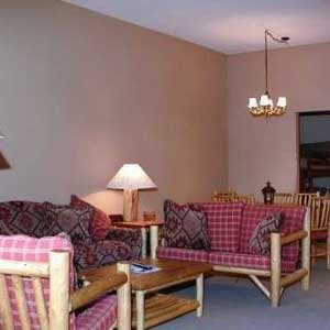 Tucker Mountain Lodge