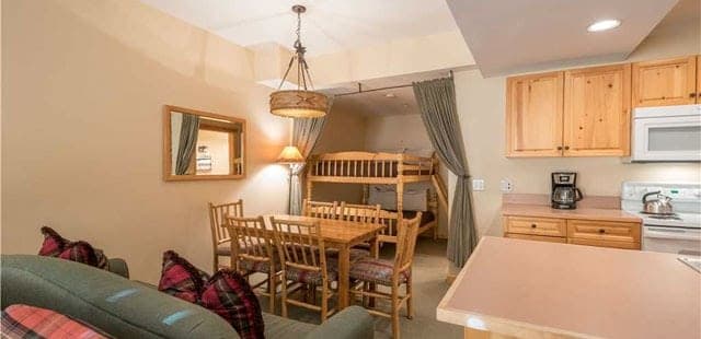 Tucker Mountain Lodge