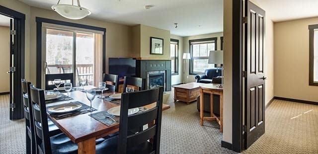 Peaks Lodge