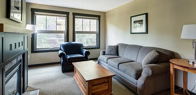 Peaks Lodge