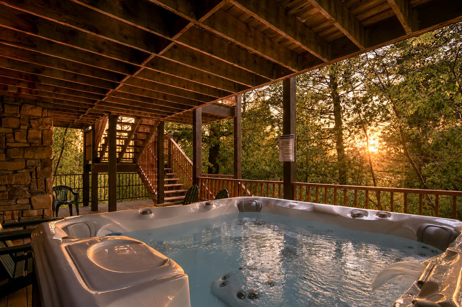 Lower Deck w/ Hot Tub