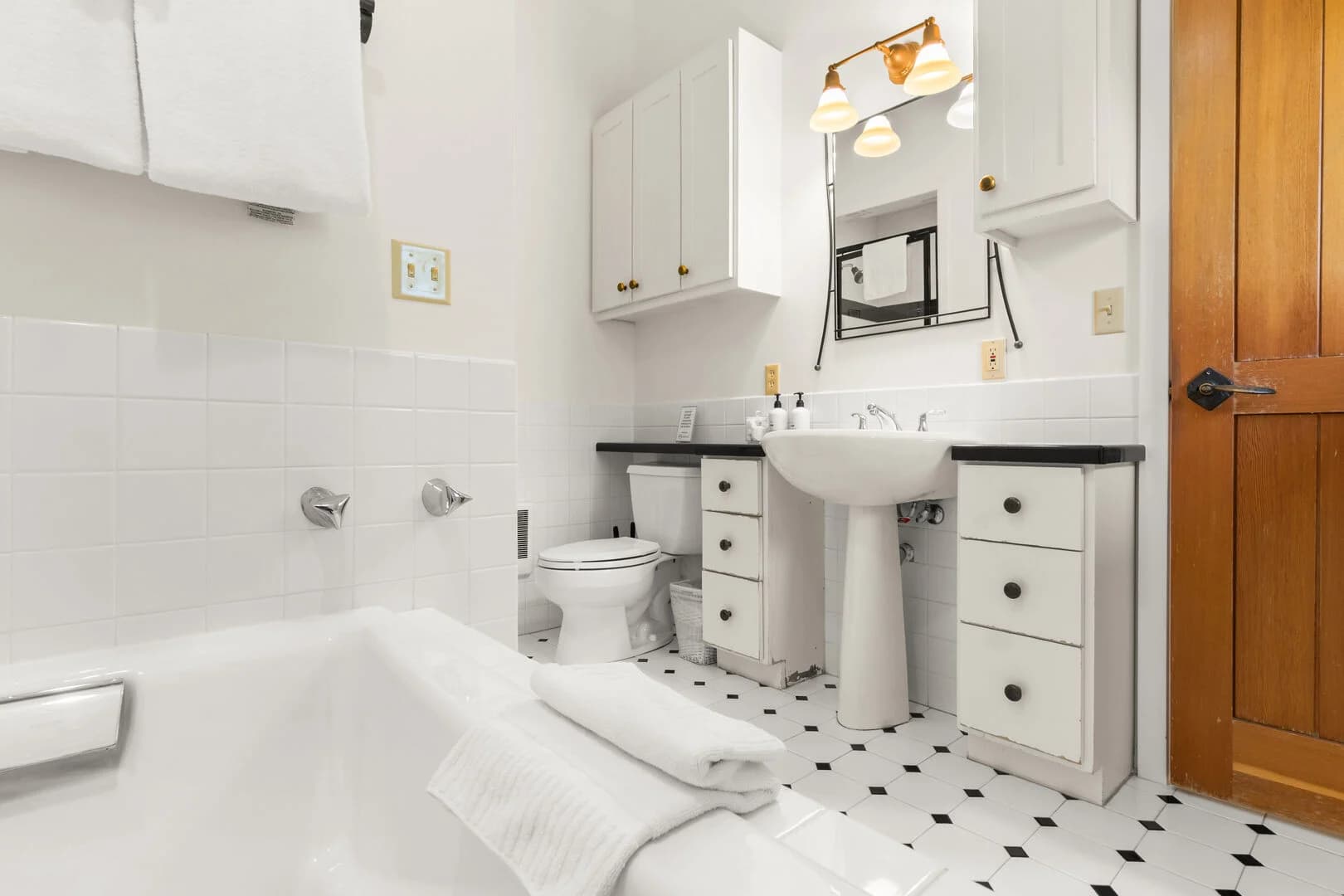 Master Bath Jacuzzi Tub