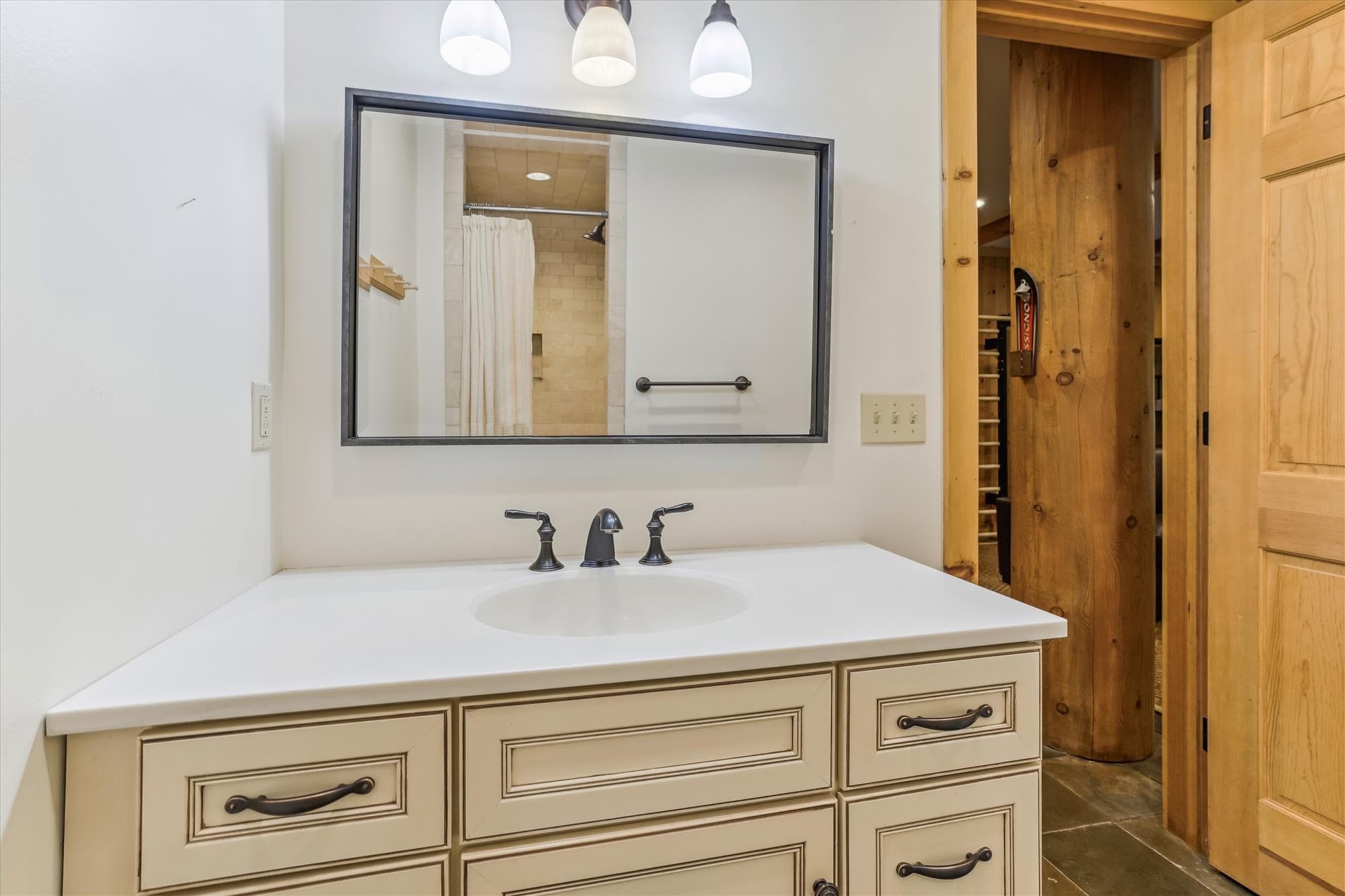 Full bathroom