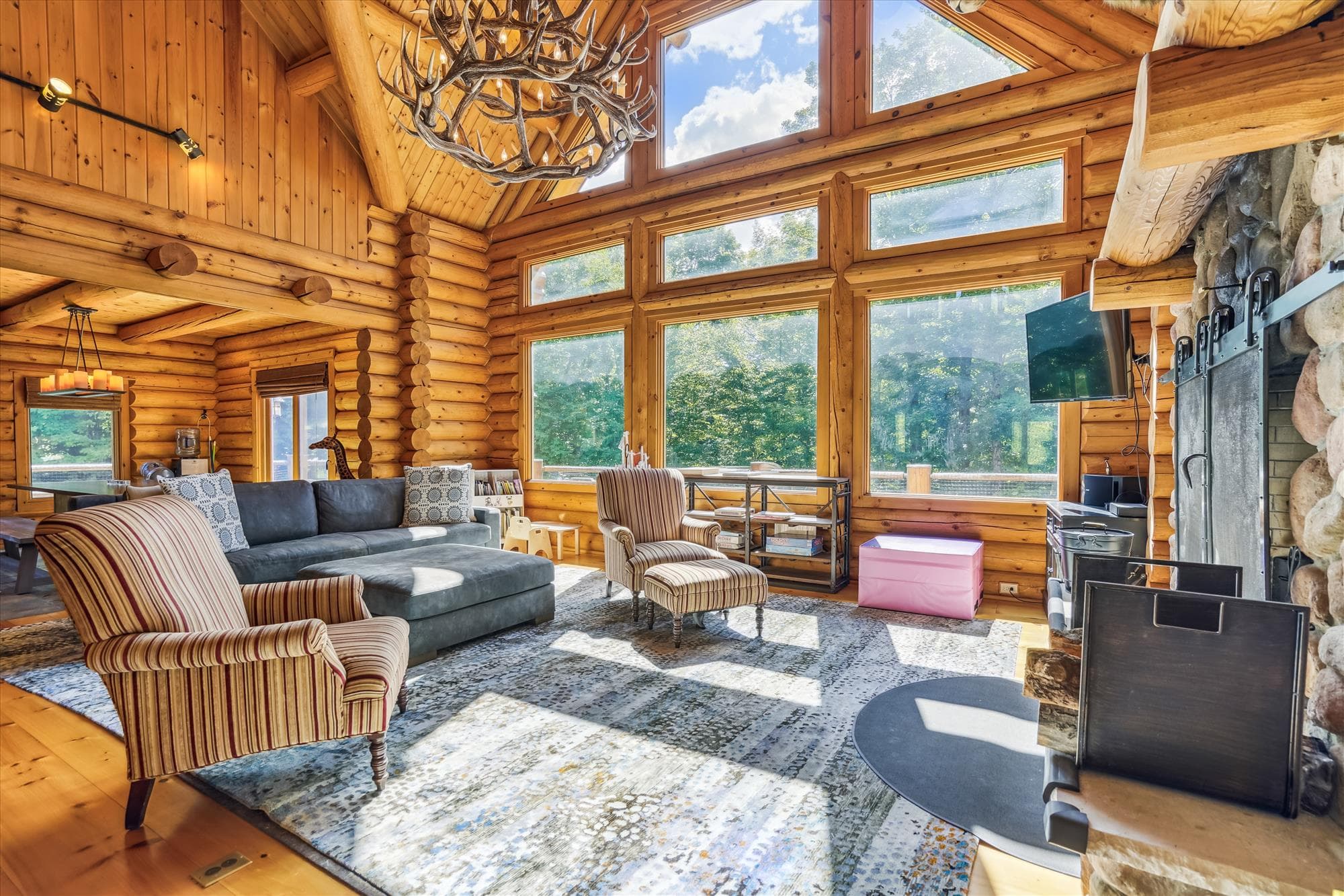 Lots of natural light.