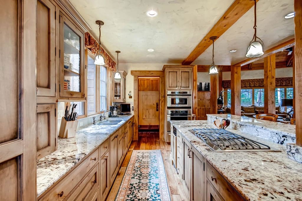 Kitchen - Hatari Lodge - Breckenridge Vacation Rental