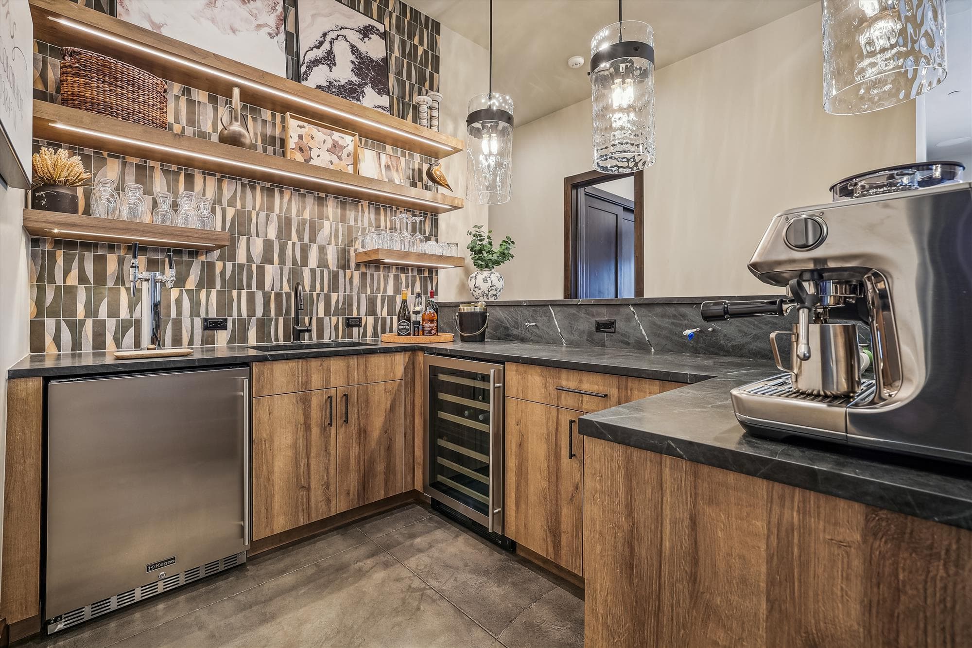 Bar, The Crowne Summit, Breckenridge Vacation Rental