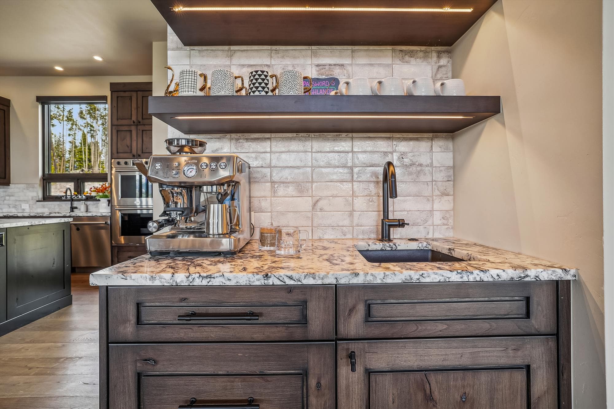 Kitchen, The Crowne Summit, Breckenridge Vacation Rental