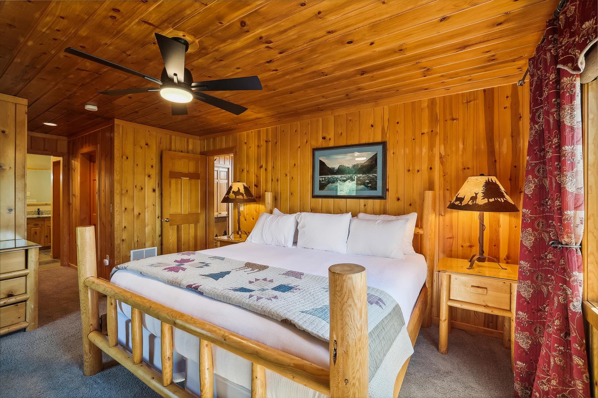 Bedroom - Hamilton Creek Cabin - Silverthorne Vacation Rental