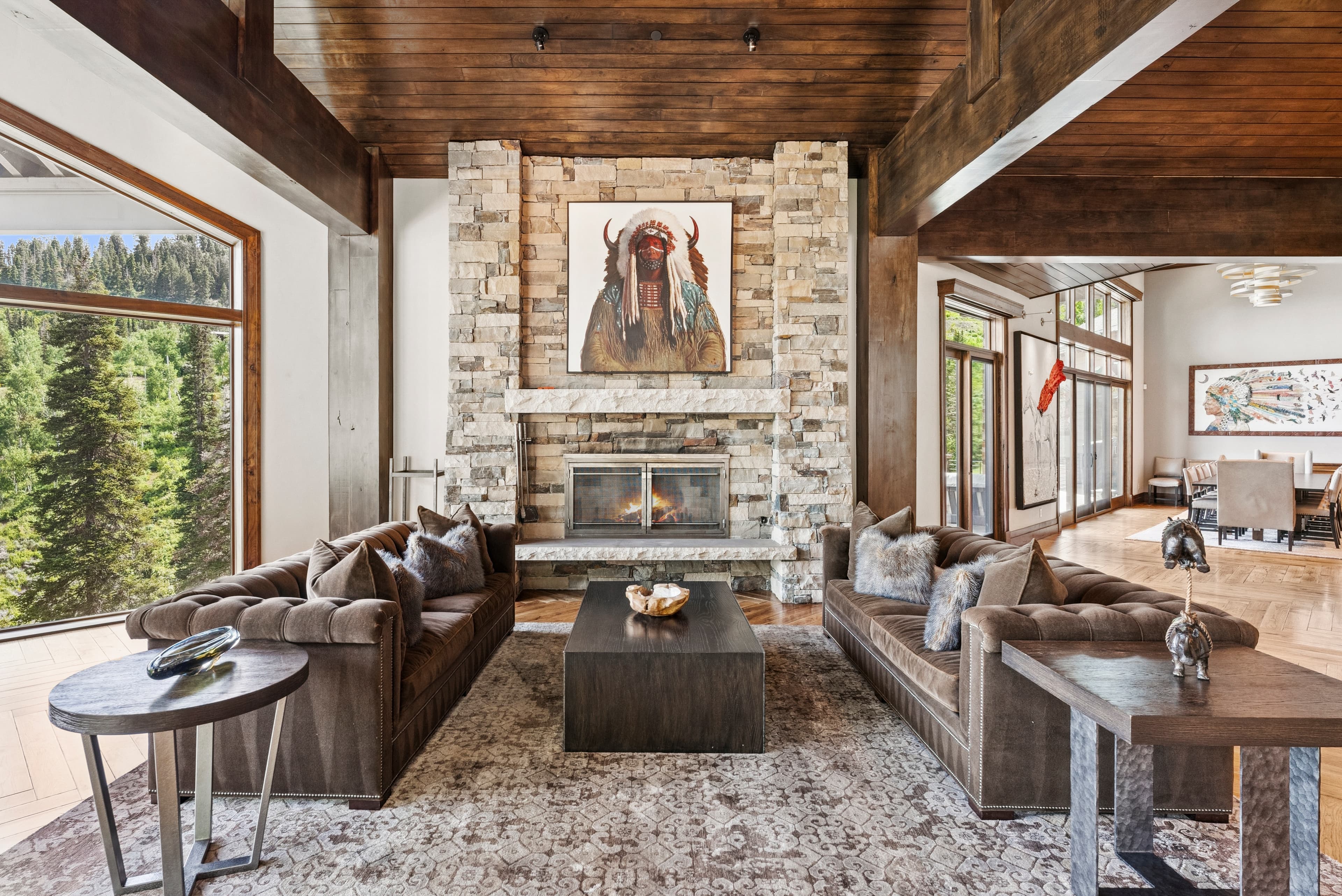 the seating area in the living room at grandview park city