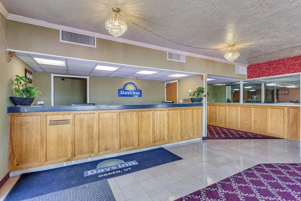 Check-in/Check-out Kiosk
