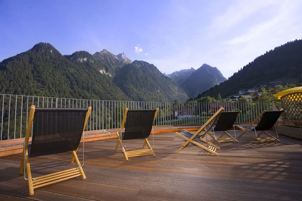 Sundeck