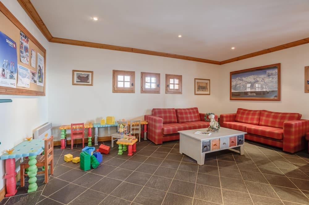 Children’s Play Area - Indoor