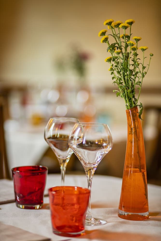 Couples Dining