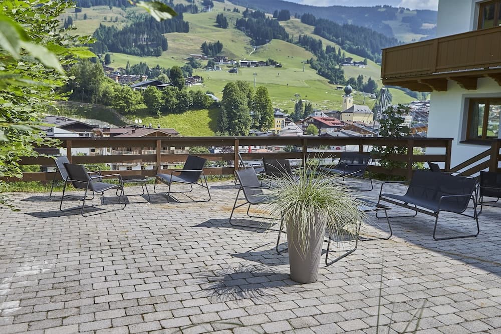 Sundeck