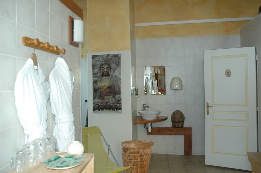 Steam Room