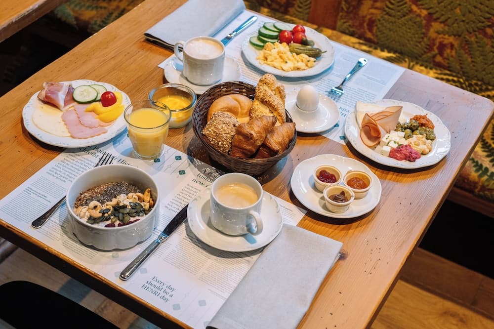 Breakfast meal