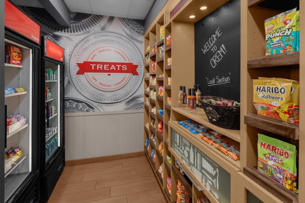 Snack bar