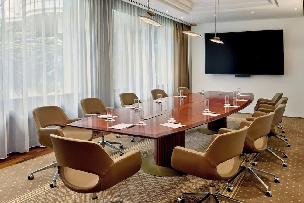 Meeting facility