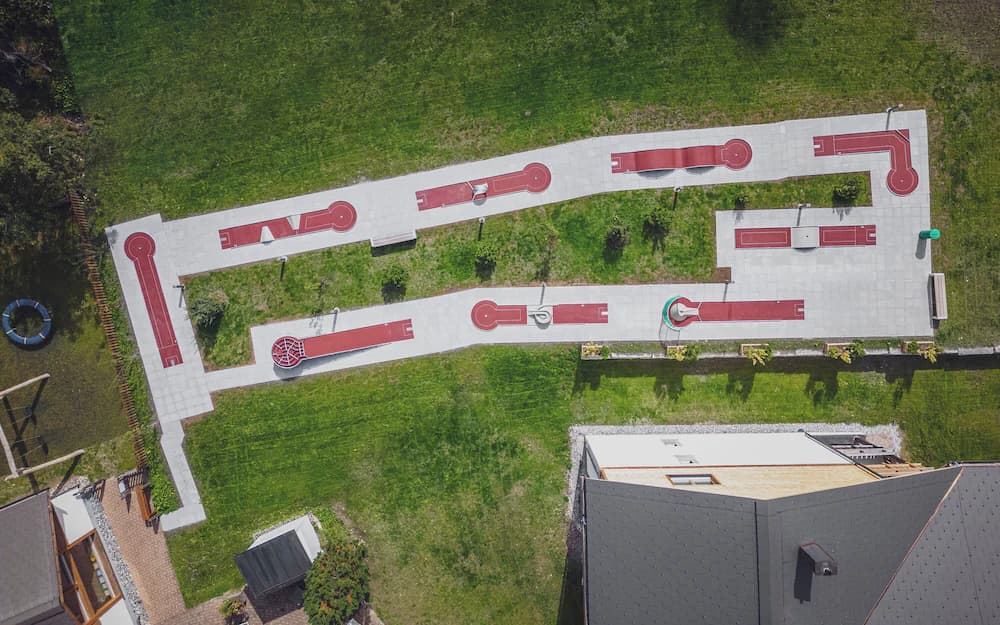 Mini-golf