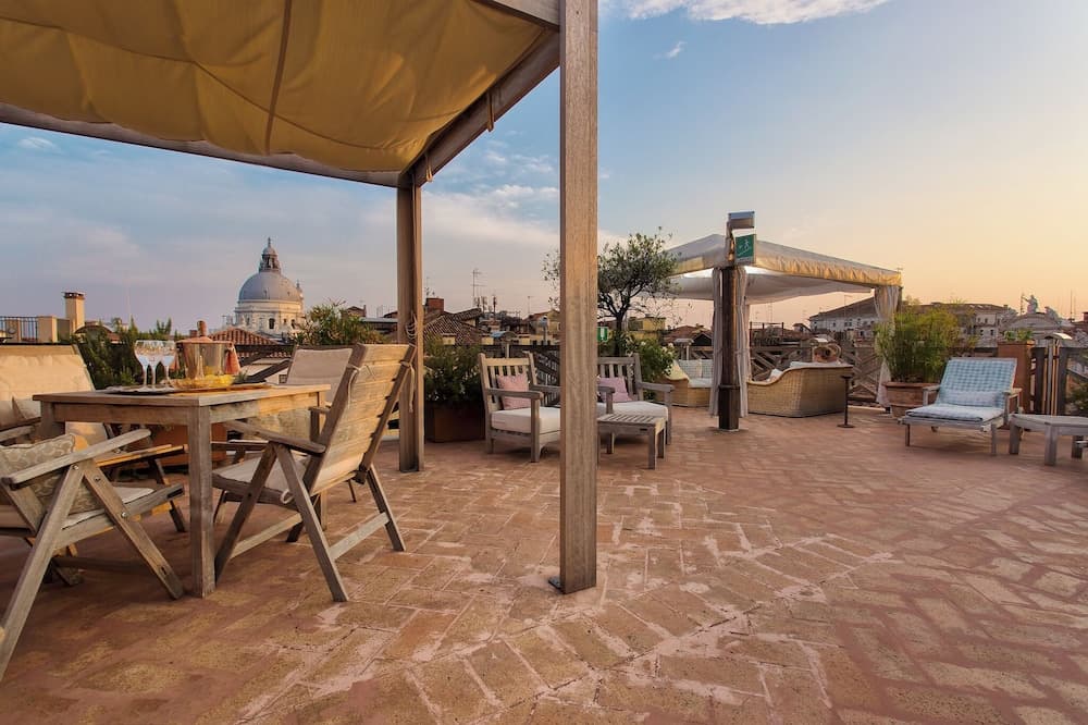 Rooftop terrace