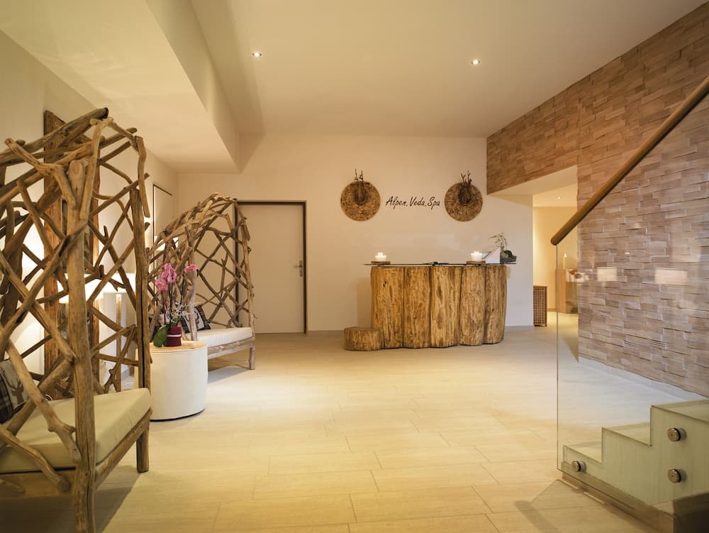 Spa reception