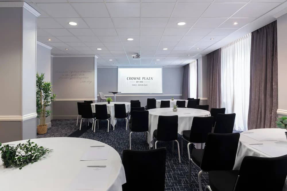 Meeting facility