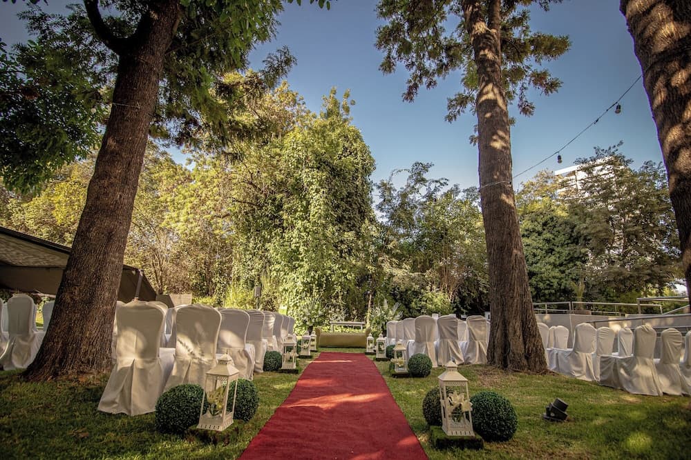 Banquet hall