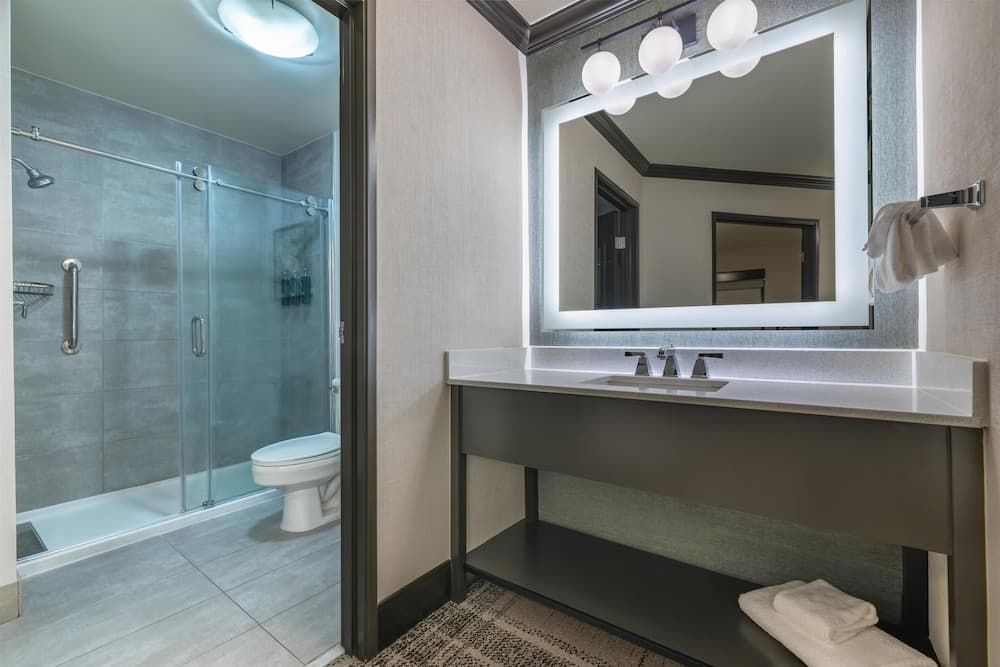 Bathroom shower