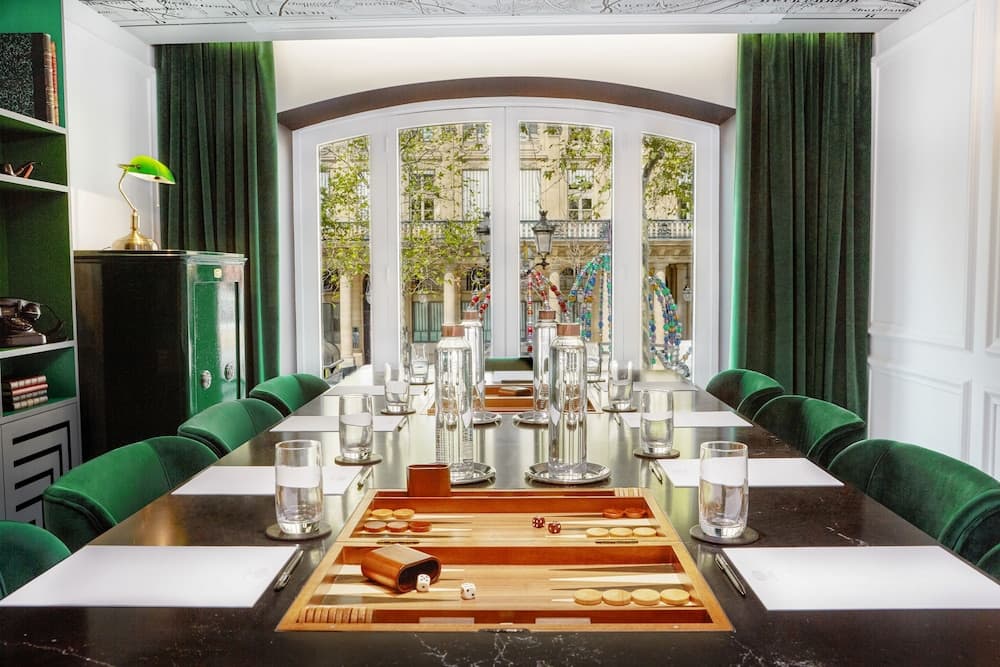 Meeting facility
