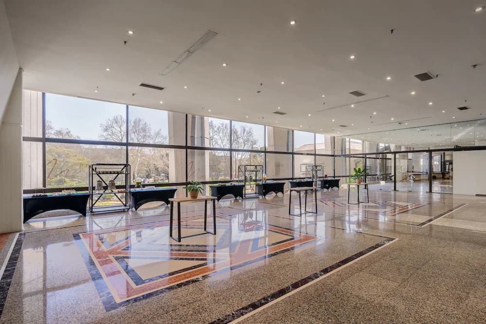 Meeting facility