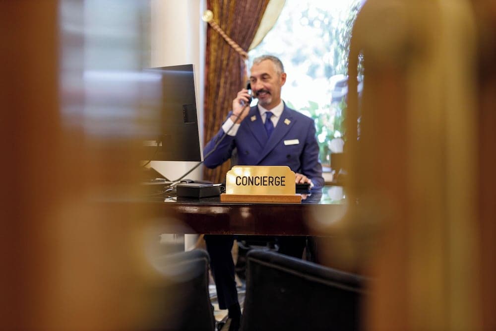 Concierge desk