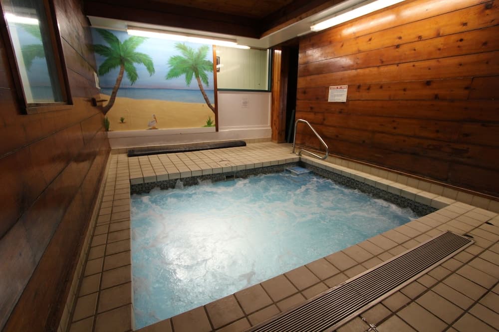 Indoor spa tub