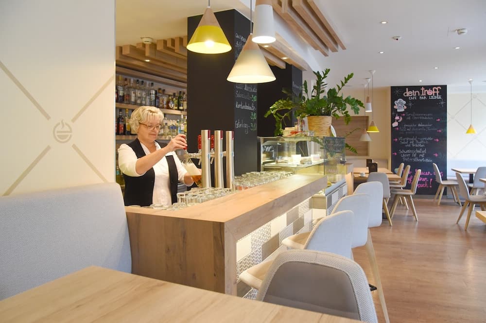 Snack bar