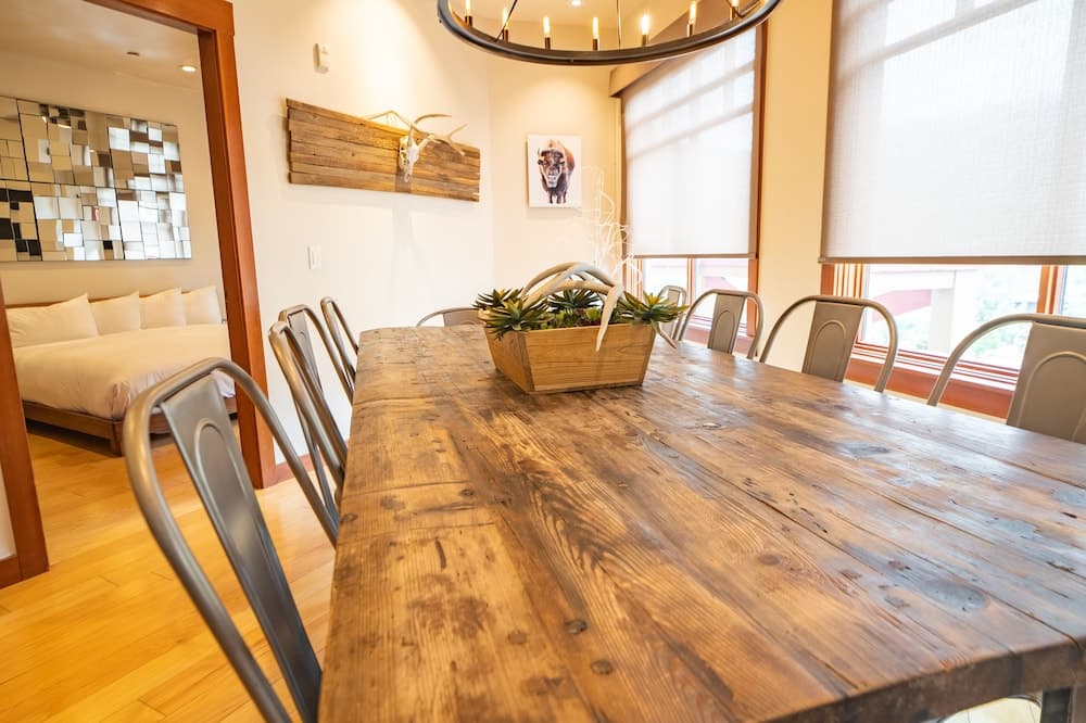 In-room dining