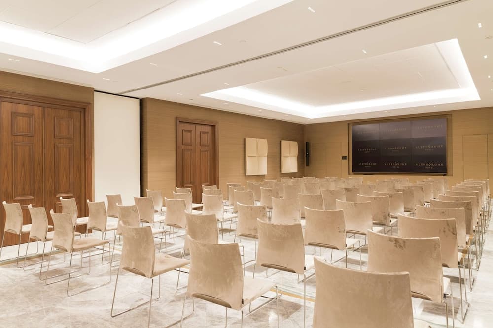 Meeting facility