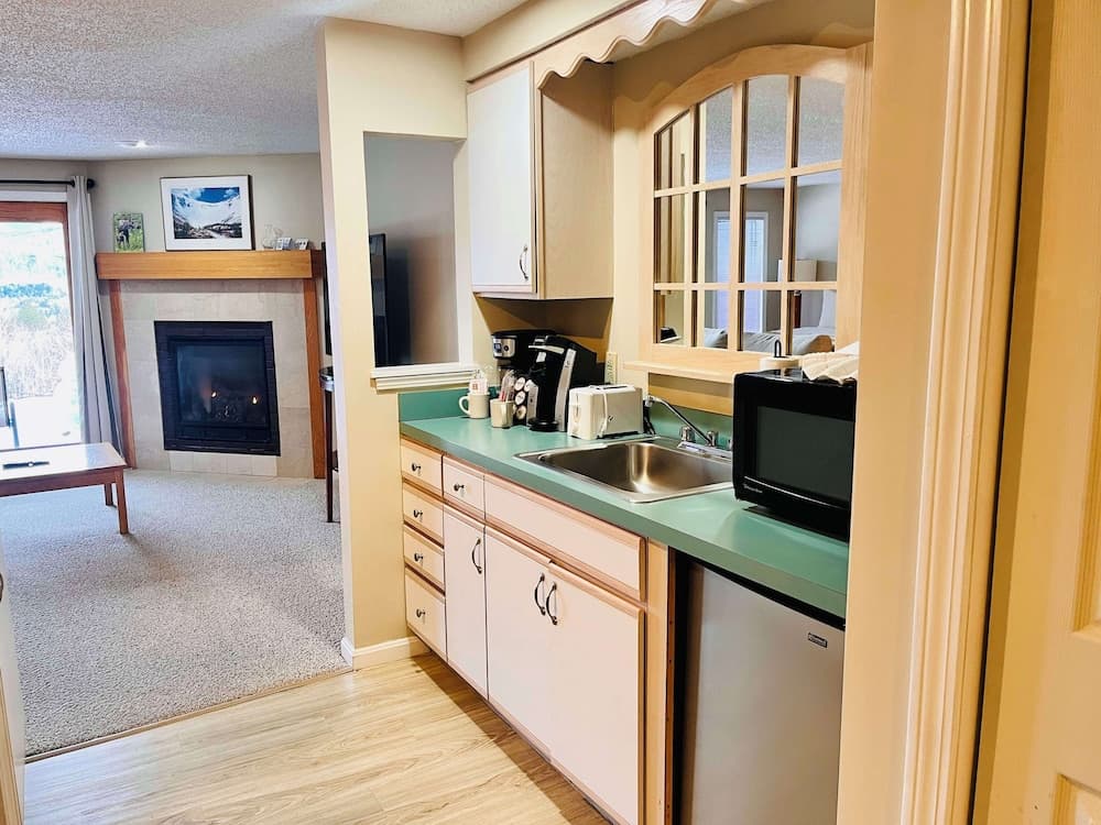 Private kitchenette