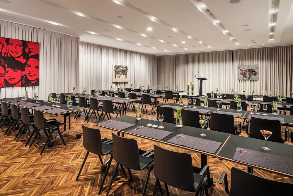 Meeting facility