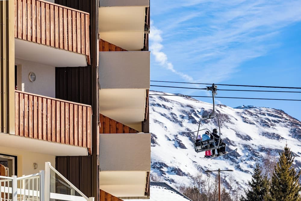 Skiing