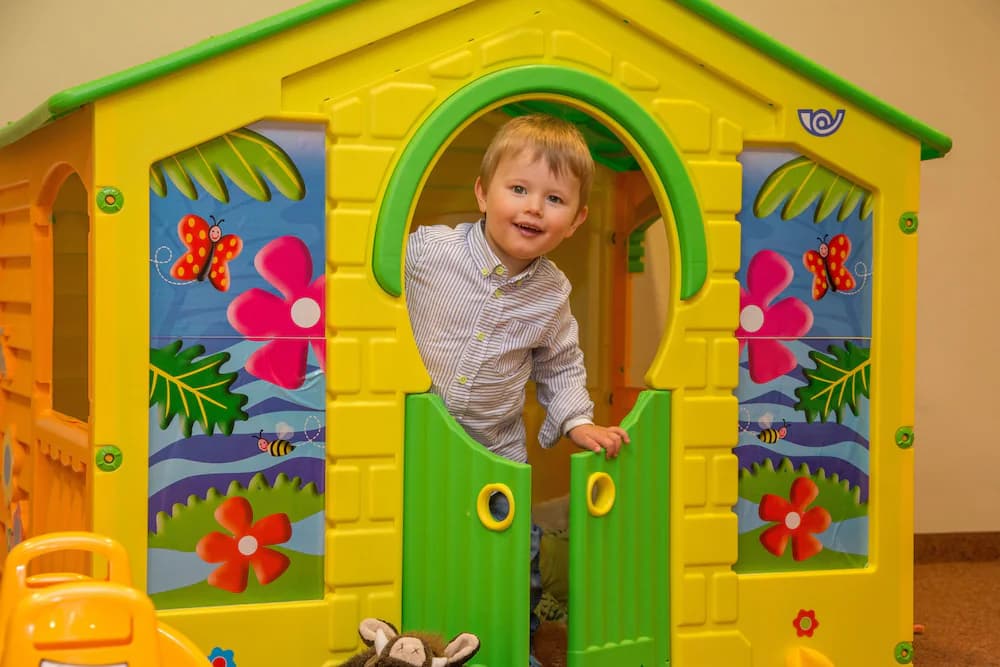 Children's play area - indoor