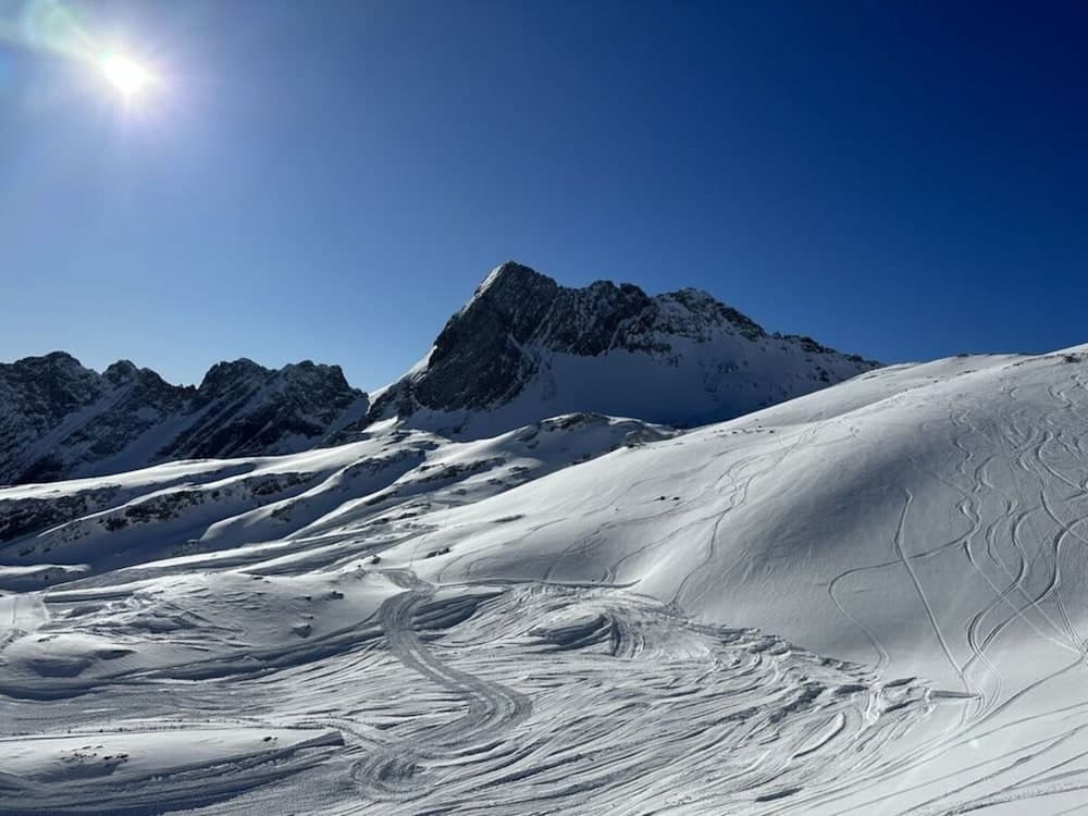 Snow and ski sports