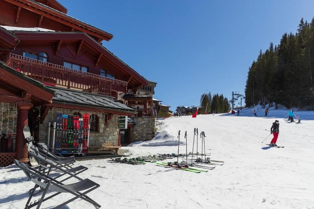 Snow and ski sports