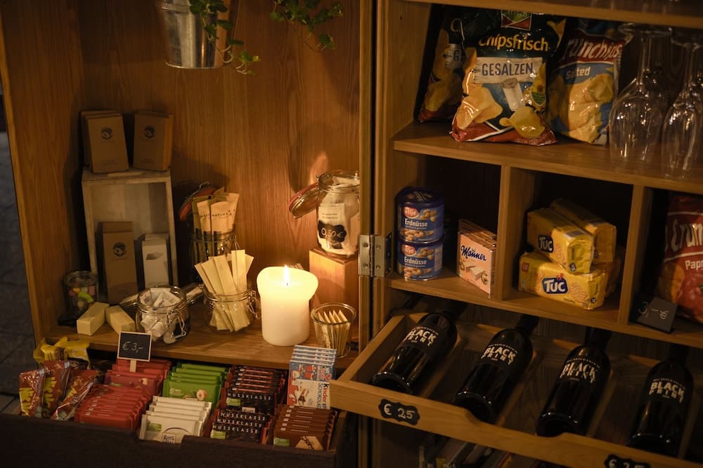 Snack bar