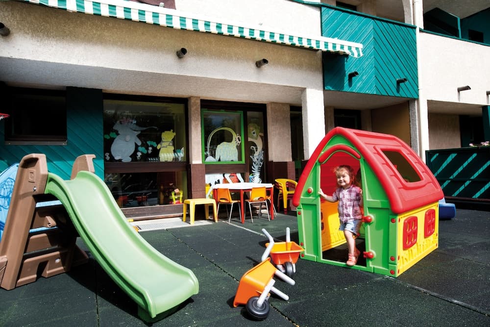 Children's play area - outdoor