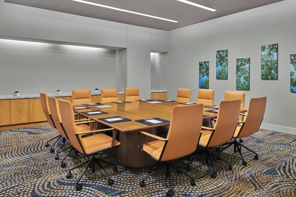 Meeting facility