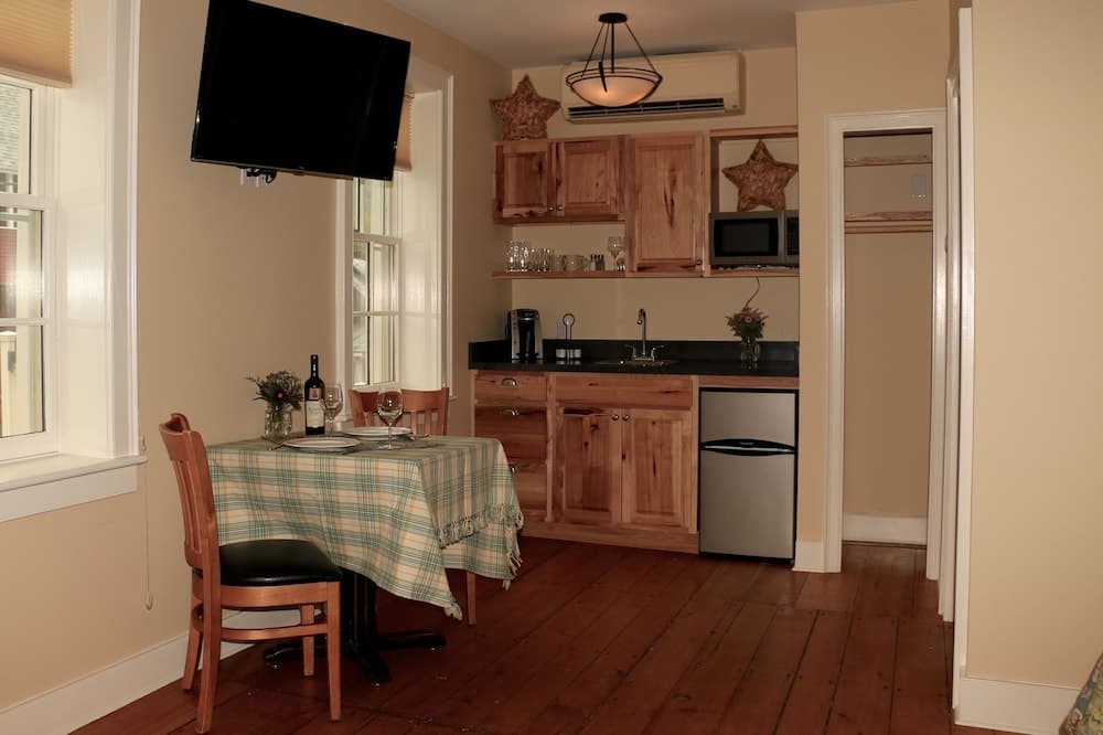 Private kitchenette