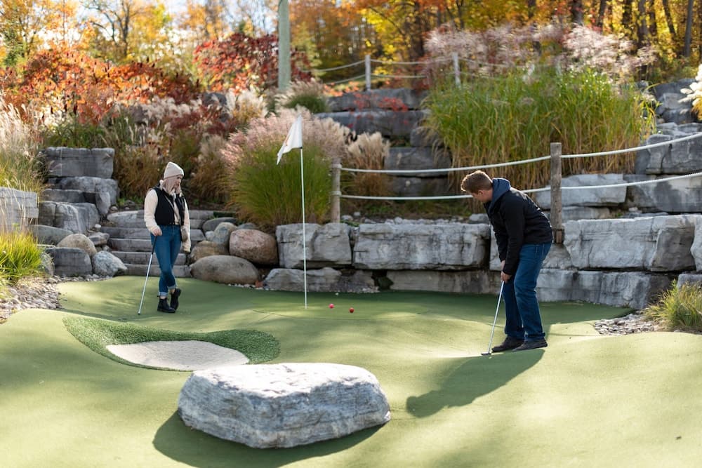Mini-golf